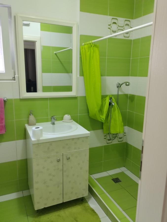 Apartman All Seasons Hotonj Exterior foto